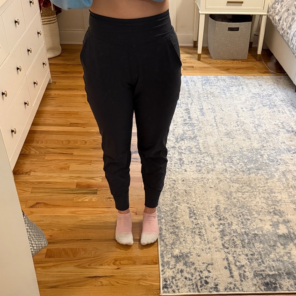 NWOT Old Navy Active High Rise Navy Jogger